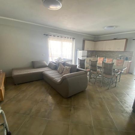 Saranda Relax Apartments Exterior photo