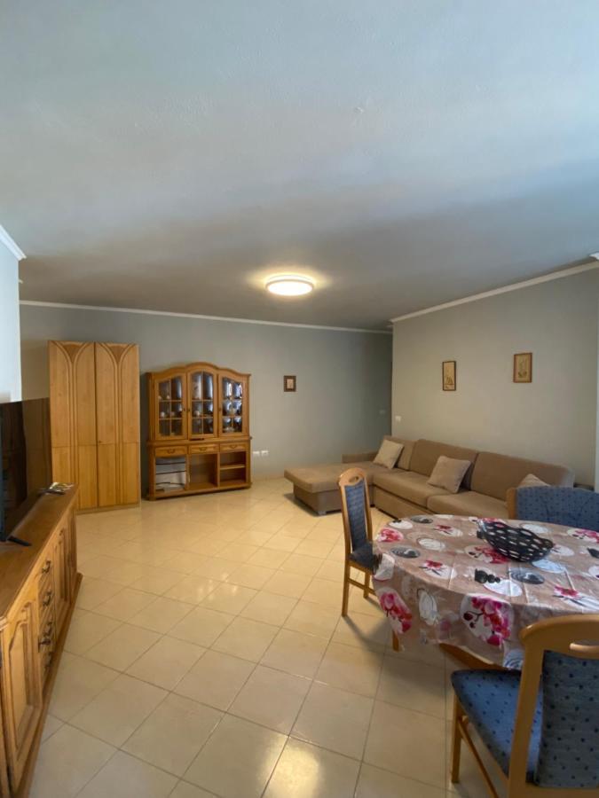Saranda Relax Apartments Exterior photo