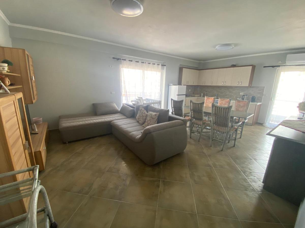 Saranda Relax Apartments Exterior photo